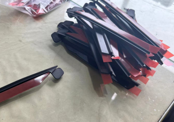 汽車(chē)塑膠零部件